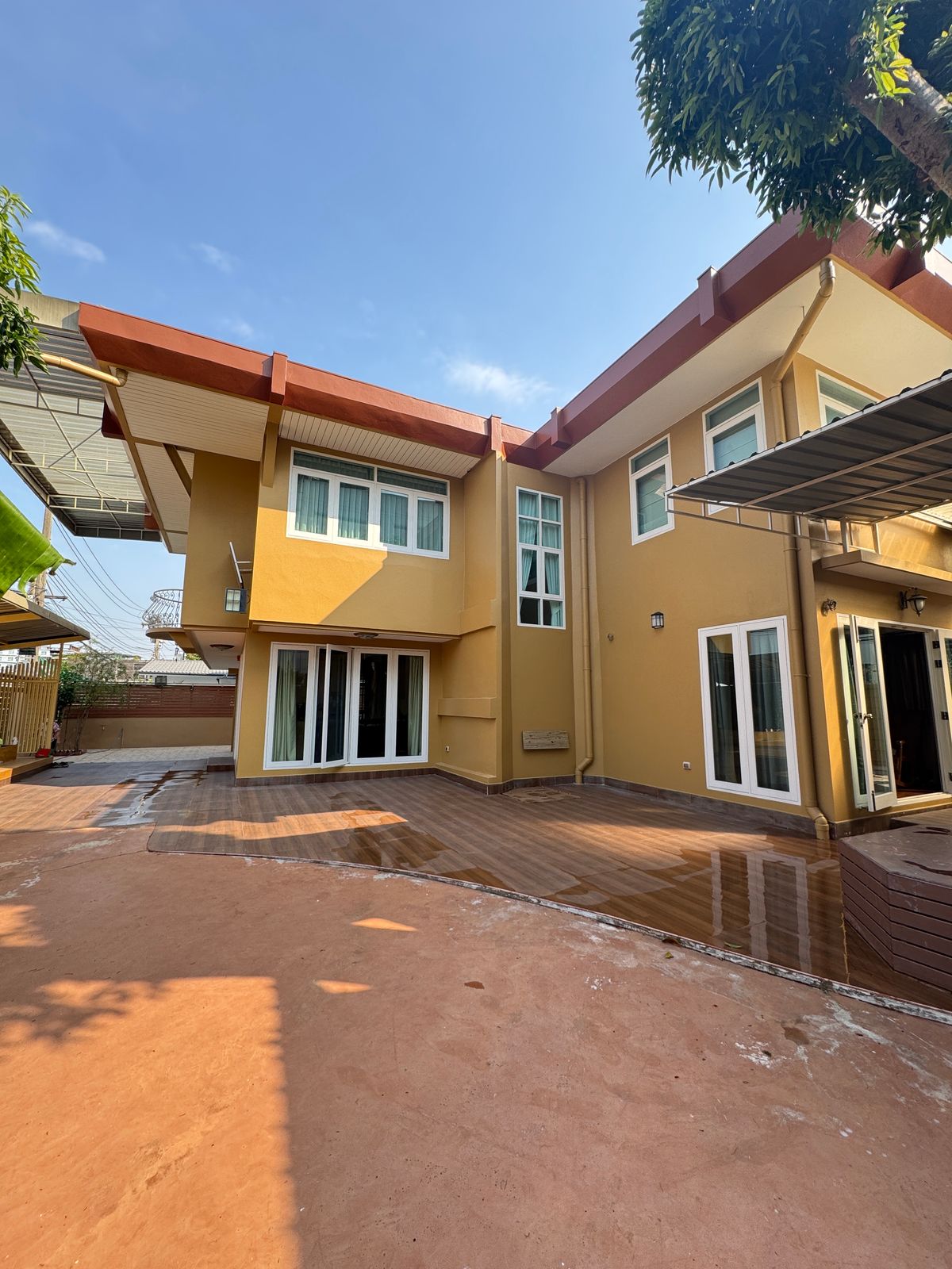 For RentHouseRamkhamhaeng, Hua Mak : For Rent House 3 Bedroom 4 Bathroom 4 Parking 160 SQ.W Ready to Move