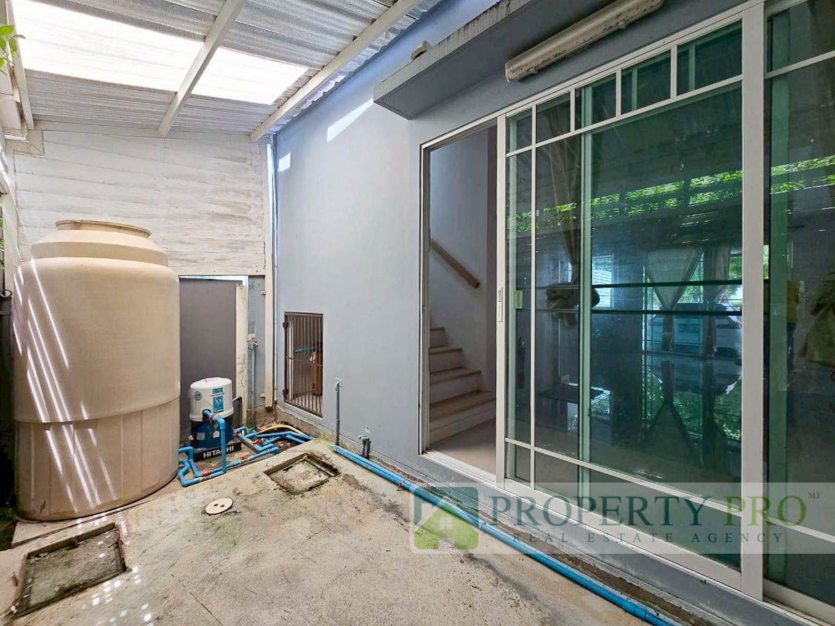 ขายทาวน์โฮมสมุทรปราการ สำโรง : ขาย บ้าน Villaggio บางนา ทาวน์โฮม 2 ชั้น 2 ห้องนอน 18 ตรว 110 ตรม สภาพใหม่มาก ใกล้ สุวรรณภูมิ บางพลี บางเสาธง มหาวิทยาลัยอัสสัมชัญ ABAC : MJ25S-004