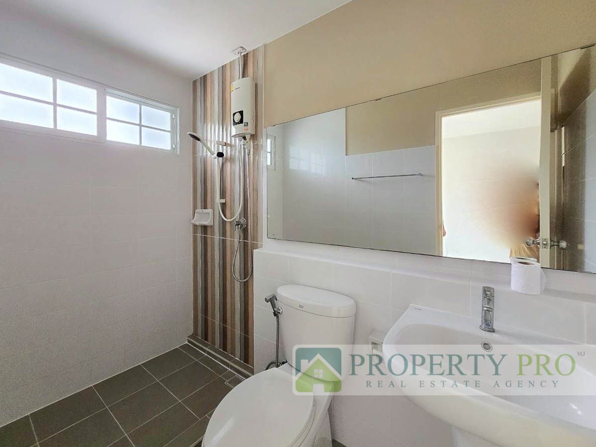 ขายทาวน์โฮมสมุทรปราการ สำโรง : ขาย บ้าน Villaggio บางนา ทาวน์โฮม 2 ชั้น 2 ห้องนอน 18 ตรว 110 ตรม สภาพใหม่มาก ใกล้ สุวรรณภูมิ บางพลี บางเสาธง มหาวิทยาลัยอัสสัมชัญ ABAC : MJ25S-004