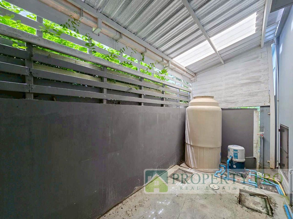 ขายทาวน์โฮมสมุทรปราการ สำโรง : ขาย บ้าน Villaggio บางนา ทาวน์โฮม 2 ชั้น 2 ห้องนอน 18 ตรว 110 ตรม สภาพใหม่มาก ใกล้ สุวรรณภูมิ บางพลี บางเสาธง มหาวิทยาลัยอัสสัมชัญ ABAC : MJ25S-004