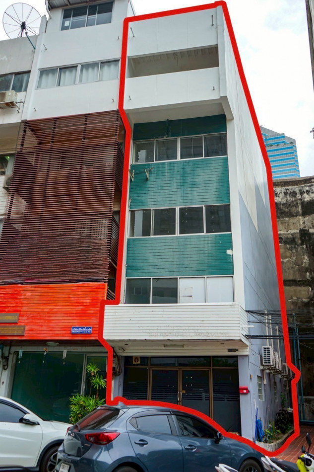 ขายอาคารพาณิชย์รัชดา ห้วยขวาง : ขายอาคารพาณิชย์ 5 ชั้น ตึกมุม 19 ตร.ว. ใกล้ Airport Link มักกะสัน และ รพ.กรุงเทพ