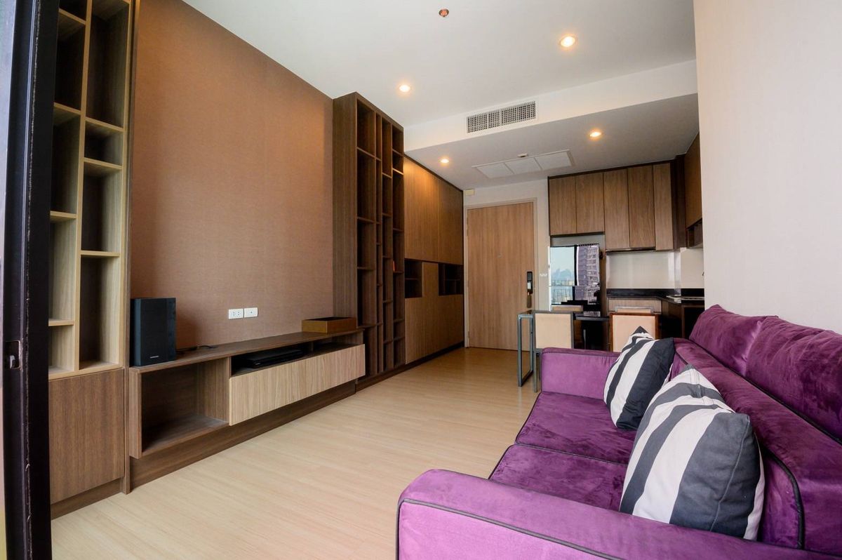 ขายคอนโดพระราม 9 เพชรบุรีตัดใหม่ RCA : The Capital Condo Ekamai - Thonglo ขายพร้อมผู้เช่า 2 ห้องนอน | ติดต่อ 087-456-4249