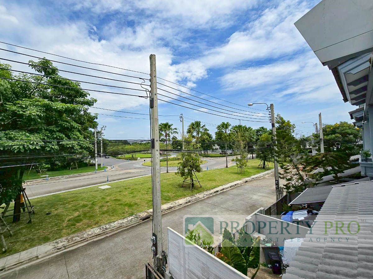 ขายทาวน์โฮมสมุทรปราการ สำโรง : ขาย บ้าน Villaggio บางนา ทาวน์โฮม 2 ชั้น 2 ห้องนอน 18 ตรว 110 ตรม สภาพใหม่มาก ใกล้ สุวรรณภูมิ บางพลี บางเสาธง มหาวิทยาลัยอัสสัมชัญ ABAC : MJ25S-004