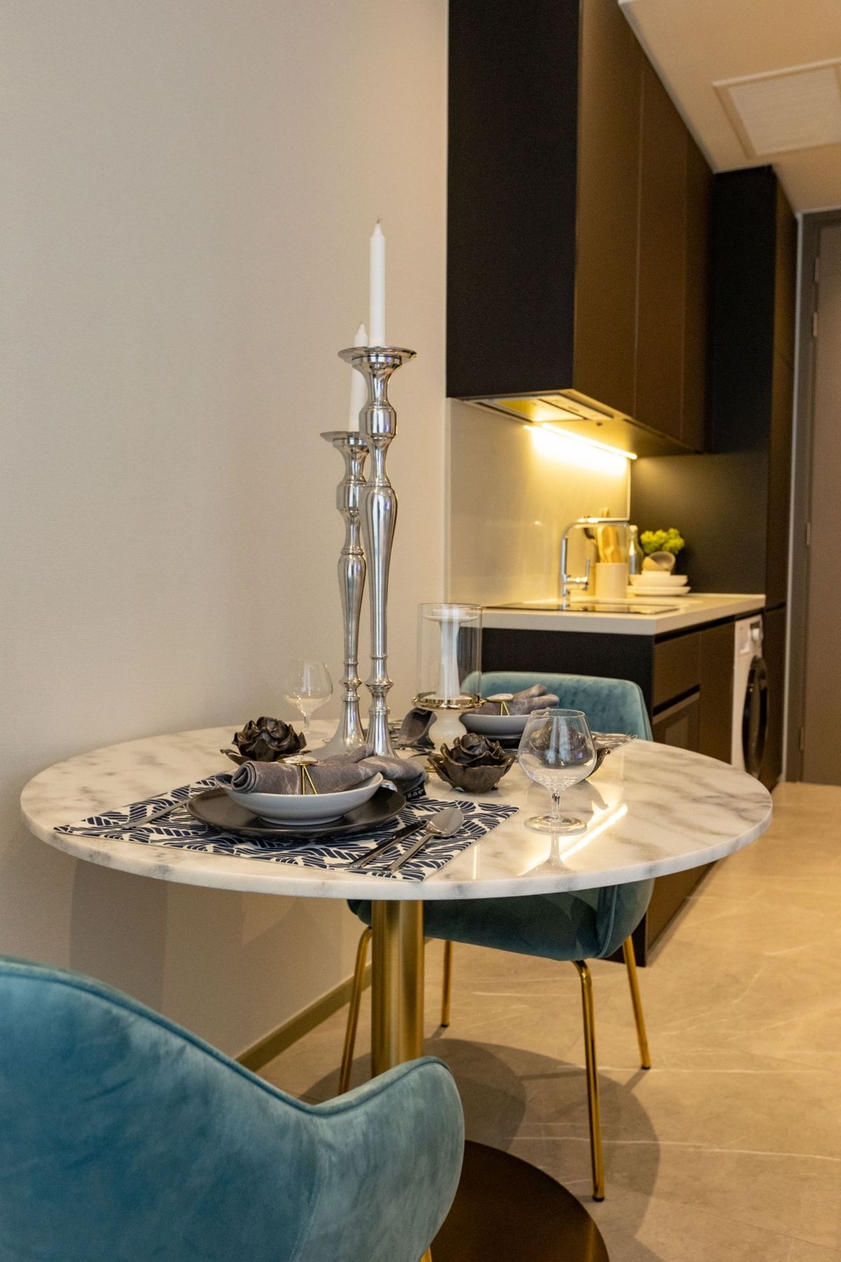 ขายคอนโดสุขุมวิท อโศก ทองหล่อ : ✨ HYDE HERITAGE THONGLOR – Super Luxury Condo ✨  1 Bedroom 43.52 ตร.ม.  HOTDEAL  9.9 ลบ. 📌 พีรพงศ์ ฟีฟ่า 087-808-3690