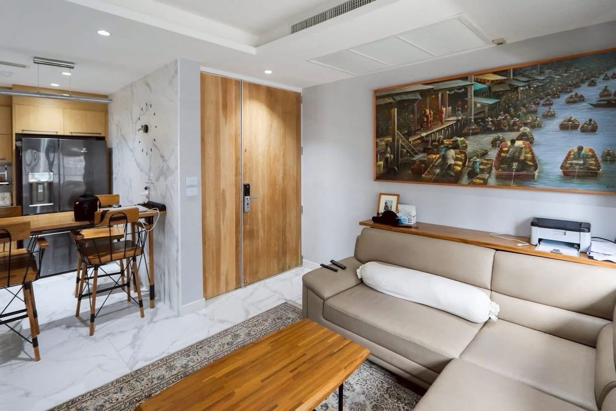 For RentCondoWitthayu, Chidlom, Langsuan, Ploenchit : Condo for rent at Sarasin House, size 93 SQ.M 2 BED 2 Bath, only 70,000 !! Contact 086-795-9997 Jimmy