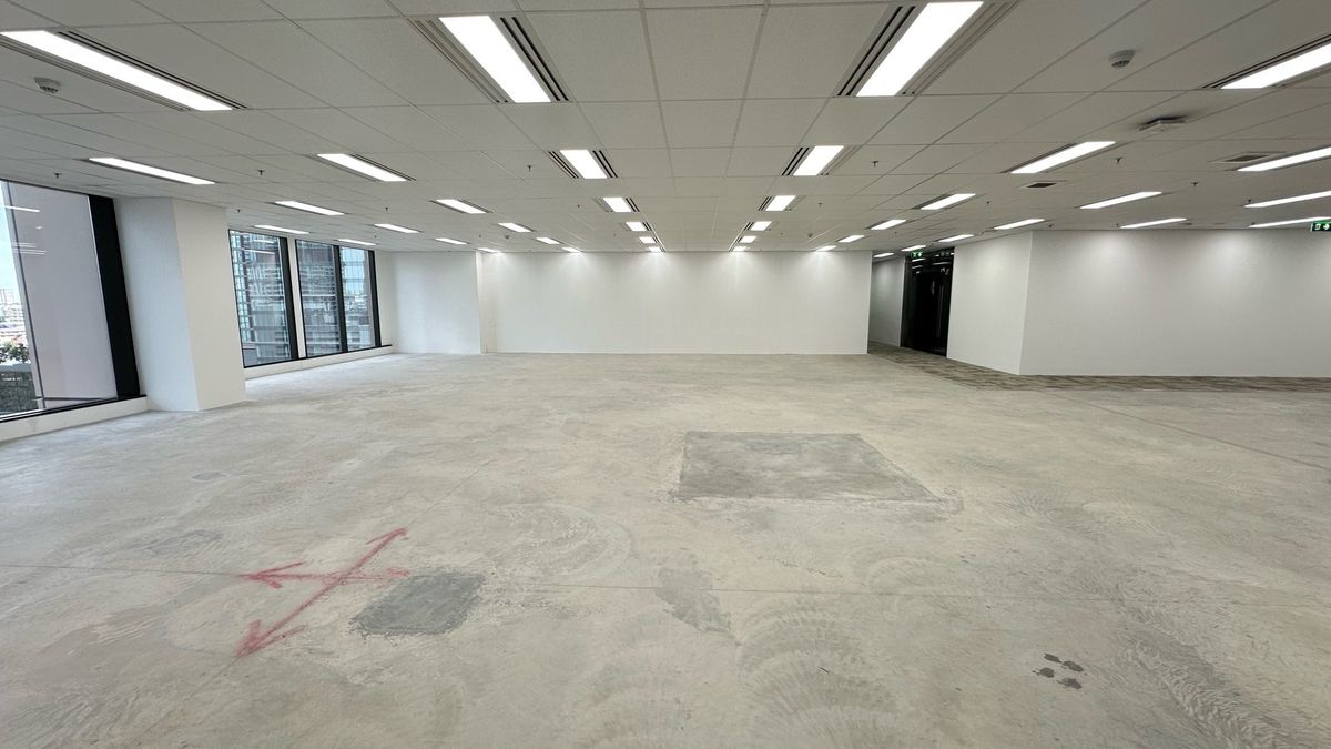 ให้เช่าสำนักงานสาทร นราธิวาส : ให้เช่าสำนักงาน 250.5 ตร.ม. ย่านสาทร ใกล้ BTS และ MRT