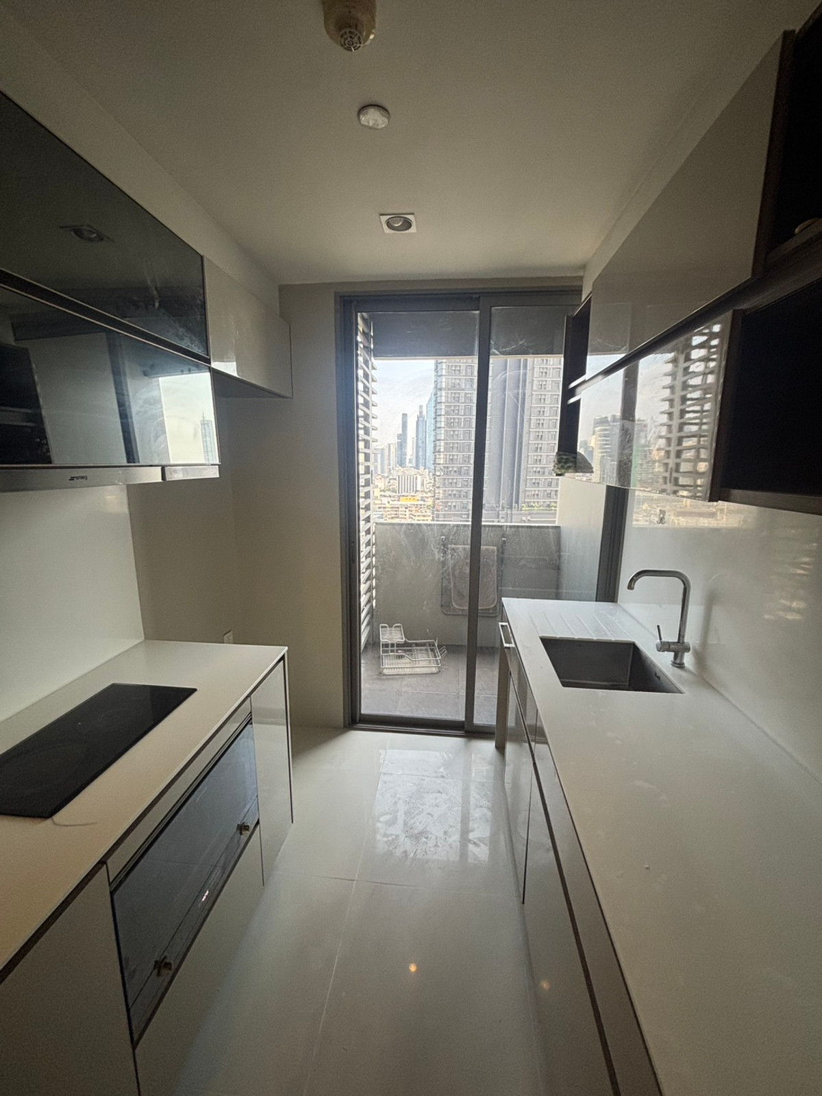 ให้เช่าคอนโดสยาม จุฬา สามย่าน : For Rent The Room Rama 4 | Near MRT Samyan | เงียบสงบ เป็นส่วนตัว | ใกล้สาทร–สีลม