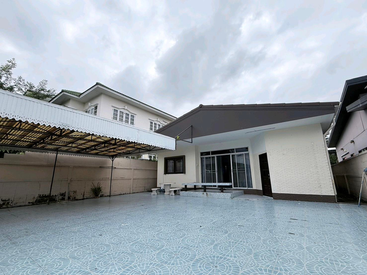 ให้เช่าบ้านโชคชัย4 ลาดพร้าว71 : บ้านเดี่ยว ชั้นเดียวให้เช่า ซอยโชคชัย 4 แยก 36