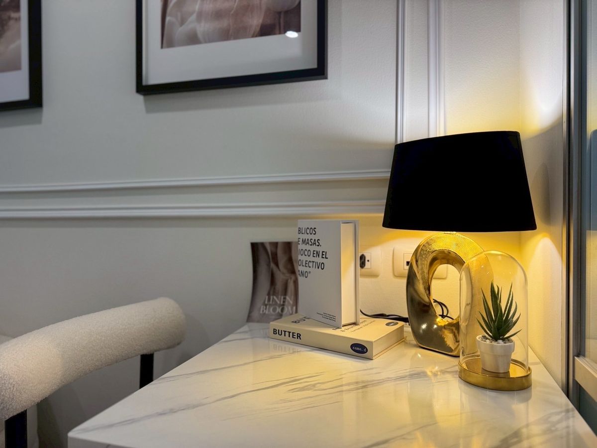 For SaleCondoOnnut, Udomsuk : FOR SALE: Lumpini Condo Onnut 46  A newly renovated, beautiful, and ready-to-move-in condo unit is available for sale. Located near MRT Srinuch, this unit features 1 bedroom, 1 bathroom, a living room, a kitchen, and a laundry area.