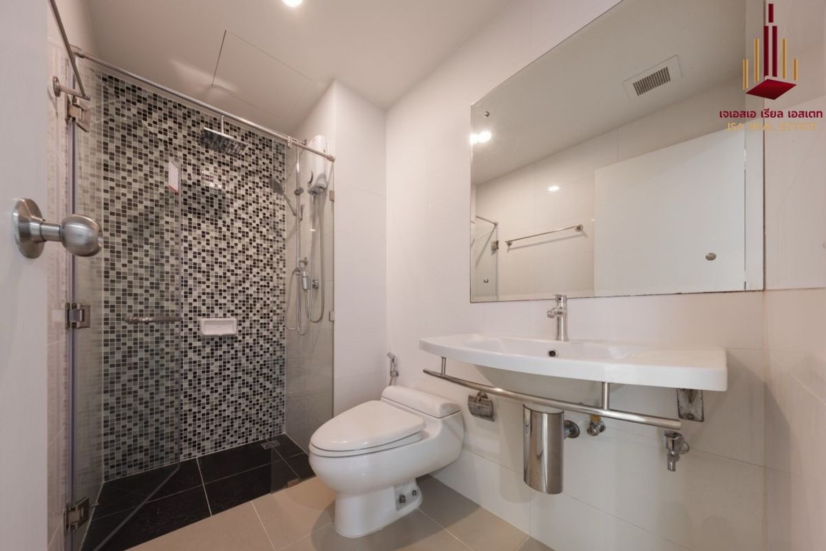 For SaleCondoRatchadapisek, Huaikwang, Suttisan : ✨ For Sale: Metro Sky Ratchada Condo ✨ 💰 ONLY 2,190,000 THB