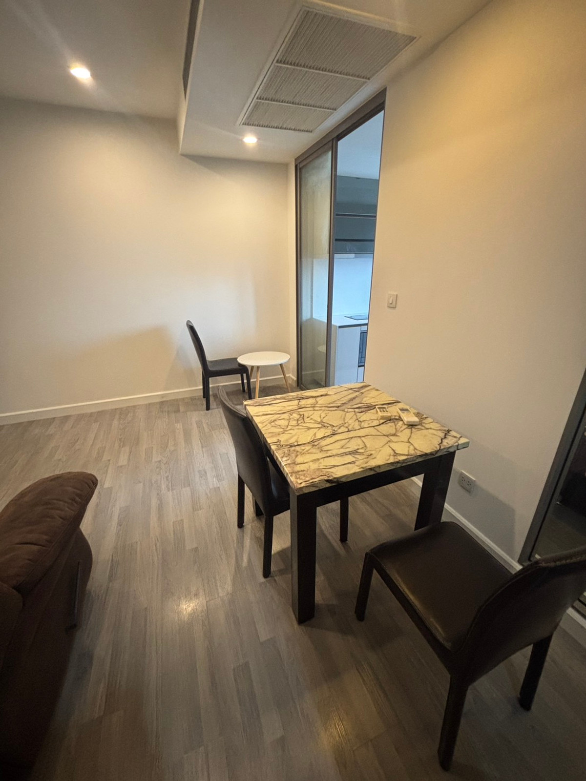 ให้เช่าคอนโดสยาม จุฬา สามย่าน : For Rent The Room Rama 4 | Near MRT Samyan | เงียบสงบ เป็นส่วนตัว | ใกล้สาทร–สีลม