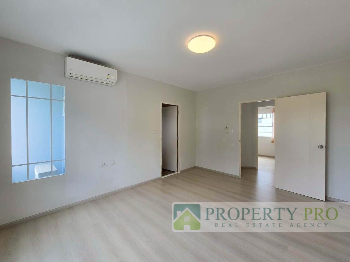 ขายทาวน์โฮมสมุทรปราการ สำโรง : ขาย บ้าน Villaggio บางนา ทาวน์โฮม 2 ชั้น 2 ห้องนอน 18 ตรว 110 ตรม สภาพใหม่มาก ใกล้ สุวรรณภูมิ บางพลี บางเสาธง มหาวิทยาลัยอัสสัมชัญ ABAC : MJ25S-004