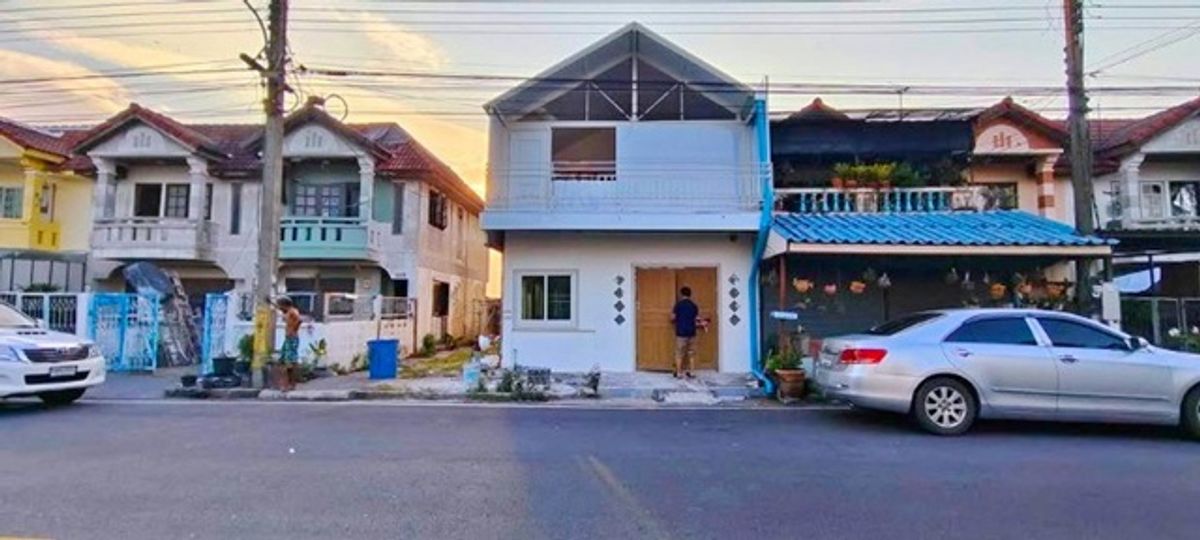 ให้เช่าทาวน์โฮมปทุมธานี รังสิต ธรรมศาสตร์ : บึงน้ำรักษ์ ธัญบุรี 4นอน คลอง 11 ทาวน์เฮาส์ 2 ชั้นหลังมุม 26ตร.วา. 206 ตร.ม.ตลาดพรธิสาร คลอง10 4กม. เทศบาลเมืองสนั่นรักษ์ 2.2กม.
