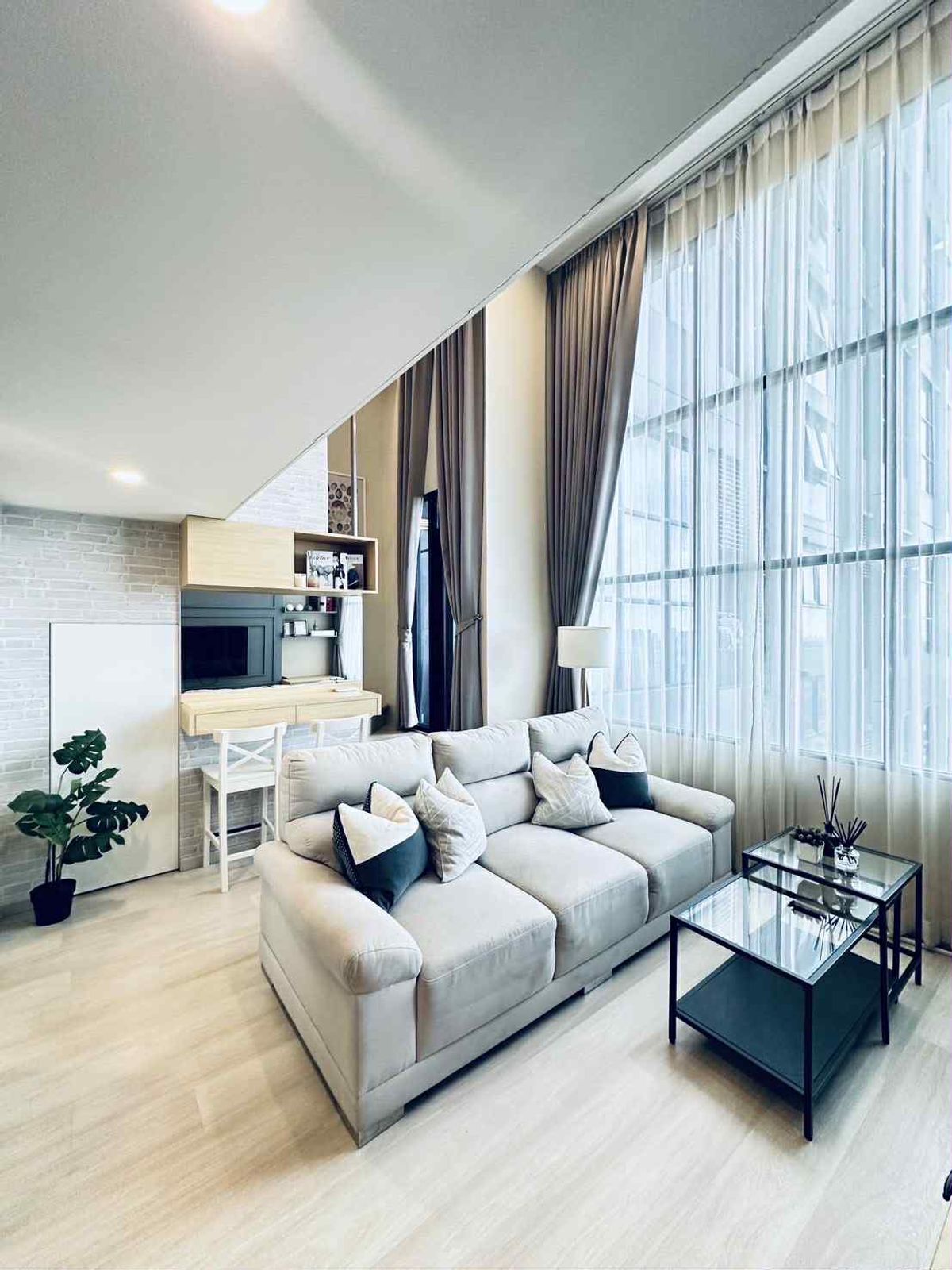 ให้เช่าคอนโดสาทร นราธิวาส : ⭐️ Knightsbridge Prime Sathorn ⭐️ ห้องสวยมาก 1 Bedroom 40 ตรม. ตกแต่งเต็ม มีเครื่องใช้ไฟฟ้าพร้อมอยู่