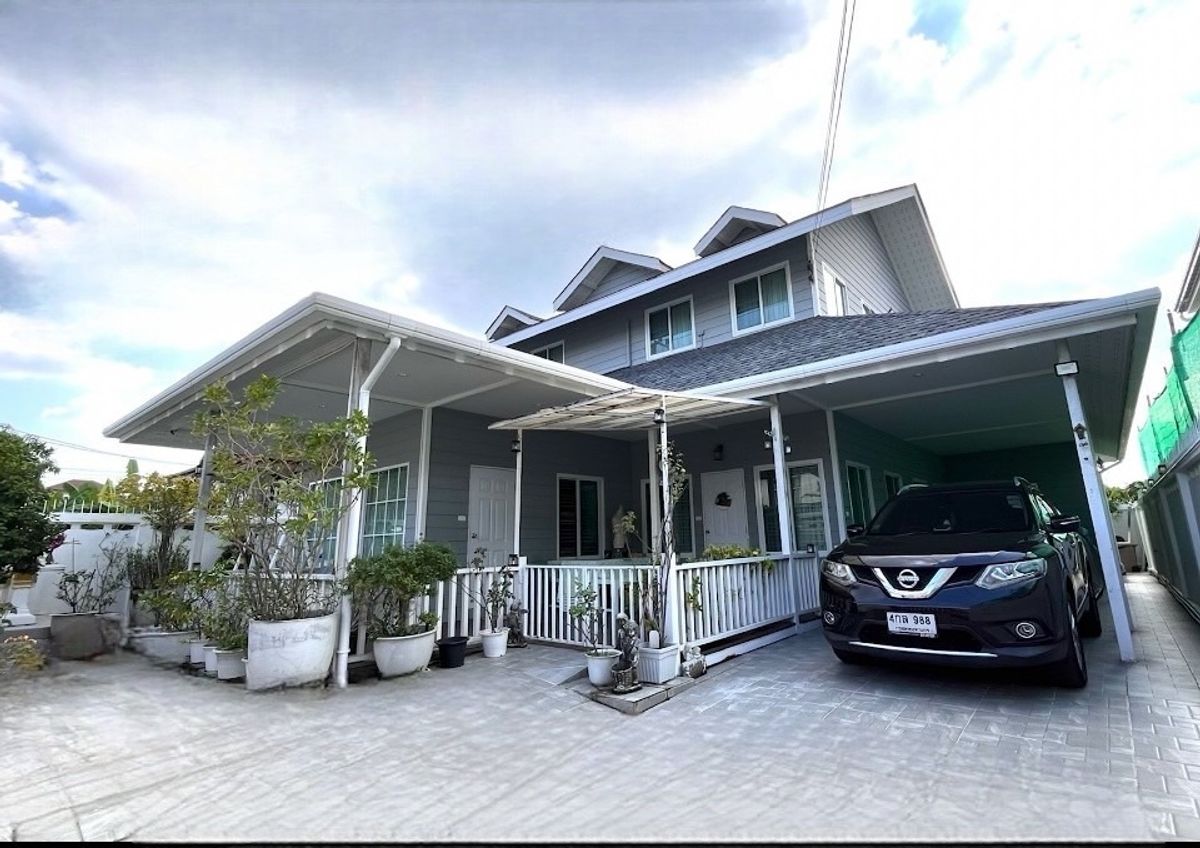 For SaleHouseBang Sue, Wong Sawang, Tao Pun : 🏡 ขายบ้านเดี่ยว สวยสภาพนางฟ้า ประชาชื่น ซอย 6 (ซอยโชติสหาย) 16.9 ล้านบาท
✨ บ้านหลังใหญ่ บรรยากาศอบอุ่น พร้อมเข้าอยู่ได้ทันที
📍 ทำเลดี เดินทางสะดวก ใกล้ประชาชื่น 
รายละเอียดตัวบ้าน
	•	ขนาดที่ดิน 81 ตร.วา อายุบ้านเพียง 4 ปี
	•	โครงสร้างแข็งแรง 
	 