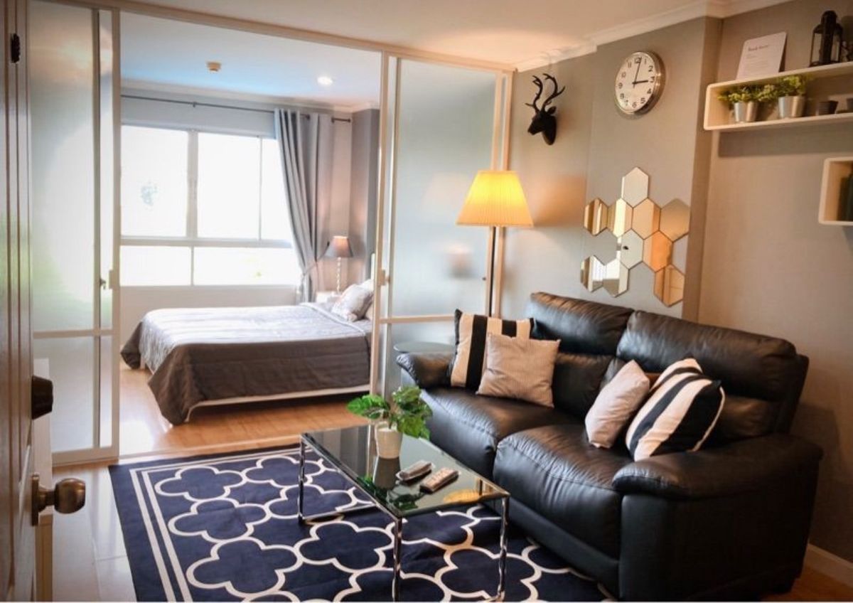 For RentCondoRamkhamhaeng, Hua Mak : Rental Lumpini Ville Ramkhamhaeng 26 View pool, east, bedroom, private separate Good brand furniture