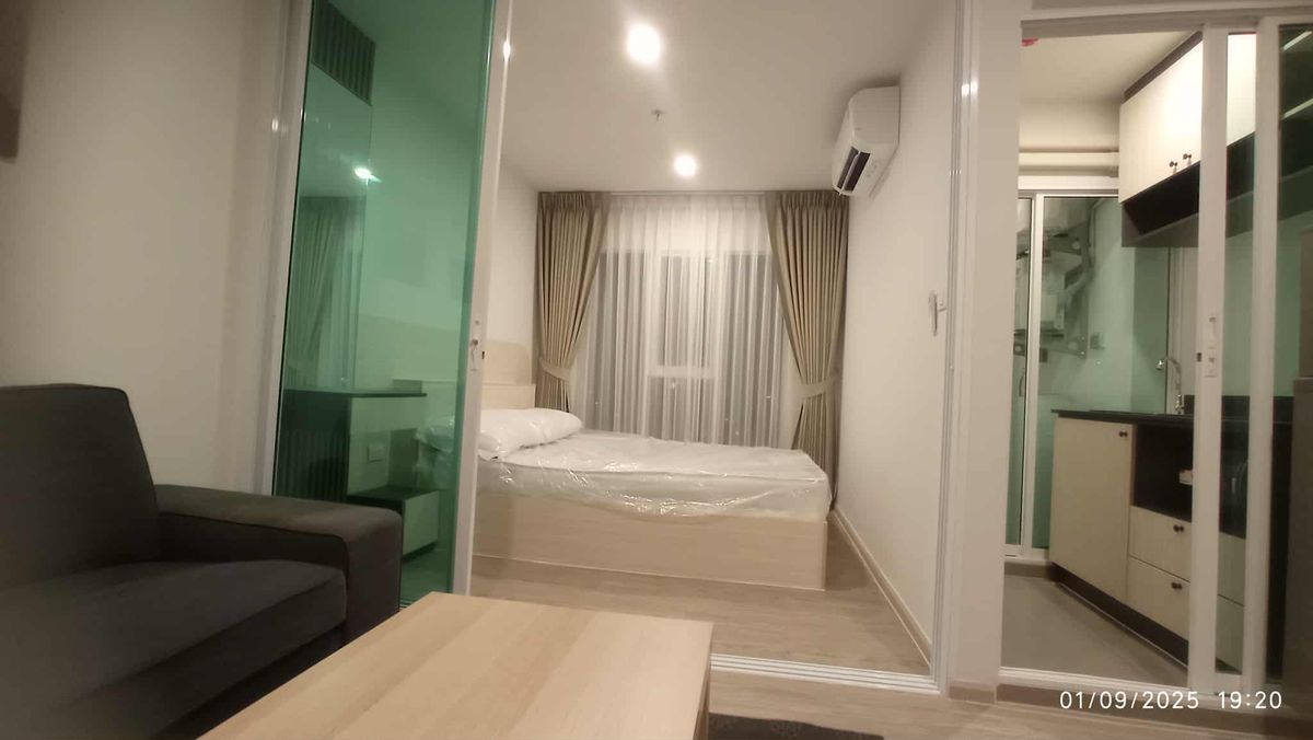 For RentCondoBangna, Bearing, Lasalle : Rental Condo Regent Home Bangna, new project, Builtin Room, Ferr and Electrical appliances.