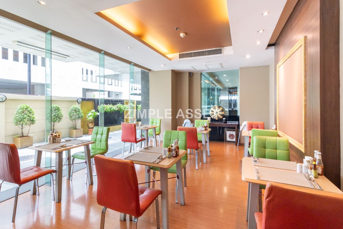 ให้เช่าสุขุมวิท อโศก ทองหล่อ : Line ID : @zimple_asset  เซอร์วิสอพาร์ทเมนท์ใจกลางสุขุมวิท23 อโศก ตกแต่งแบบฟูลเฟอร์นิท มีสระว่ายน้ำ ฟิตเนส ที่จอดรถ และรถบริการส่งที่BTS/MRT สามารถเช่าระยะสั้นได้ 