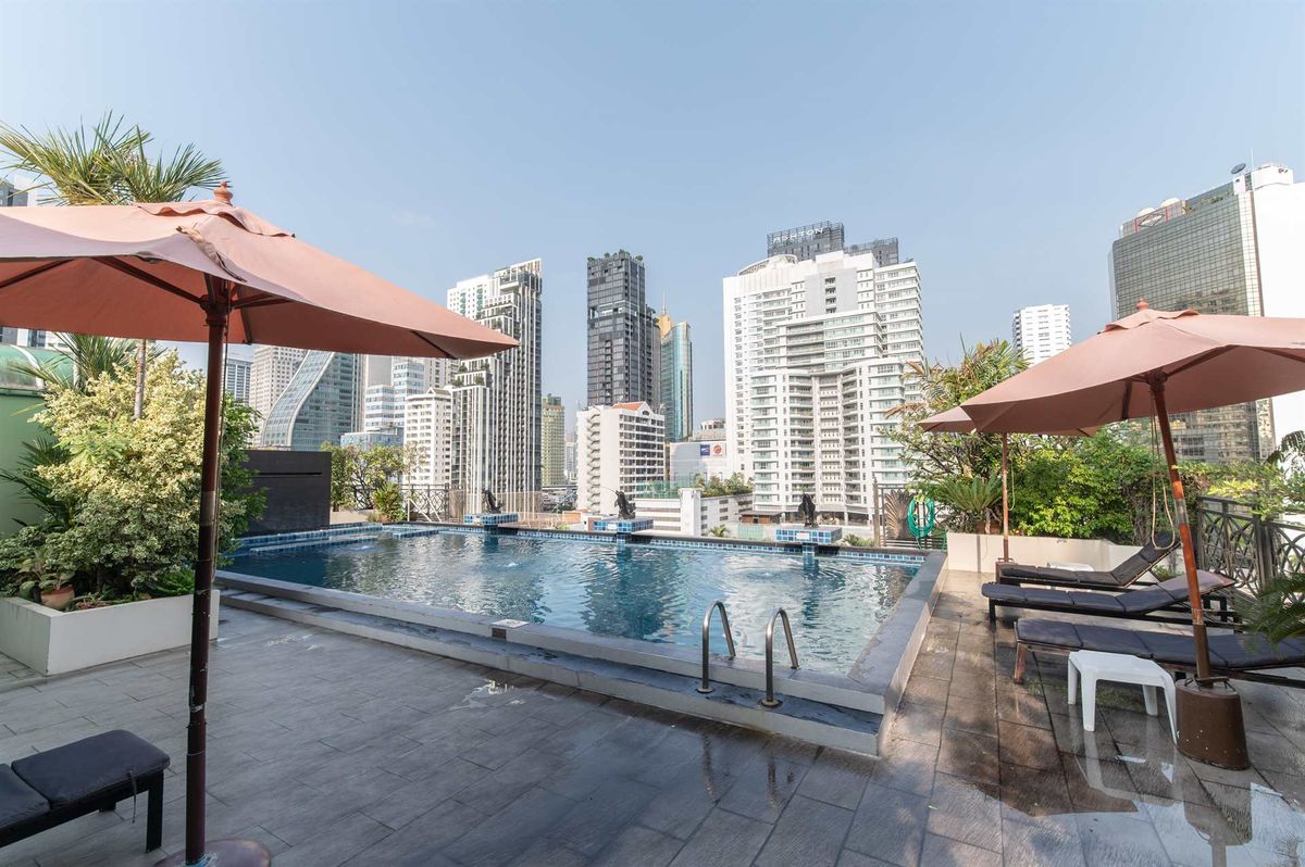 ให้เช่าสุขุมวิท อโศก ทองหล่อ : Line ID : @zimple_asset  เซอร์วิสอพาร์ทเมนท์ใจกลางสุขุมวิท23 อโศก ตกแต่งแบบฟูลเฟอร์นิท มีสระว่ายน้ำ ฟิตเนส ที่จอดรถ และรถบริการส่งที่BTS/MRT สามารถเช่าระยะสั้นได้ 