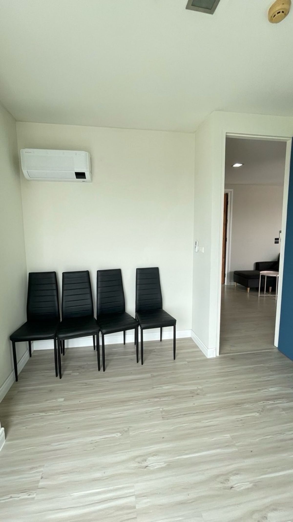 For RentCondoPattanakan, Srinakarin : Rent The Parkland Srinakarin (The Parkland Srinakarin)  🛏️ 2 bedrooms 🛁 2 bathrooms 🛋️ 1 living room size 66 sqm. Floor 8, B ⛲️ City View ✨ Price 17,000 baht ✨ There is a real video 📸