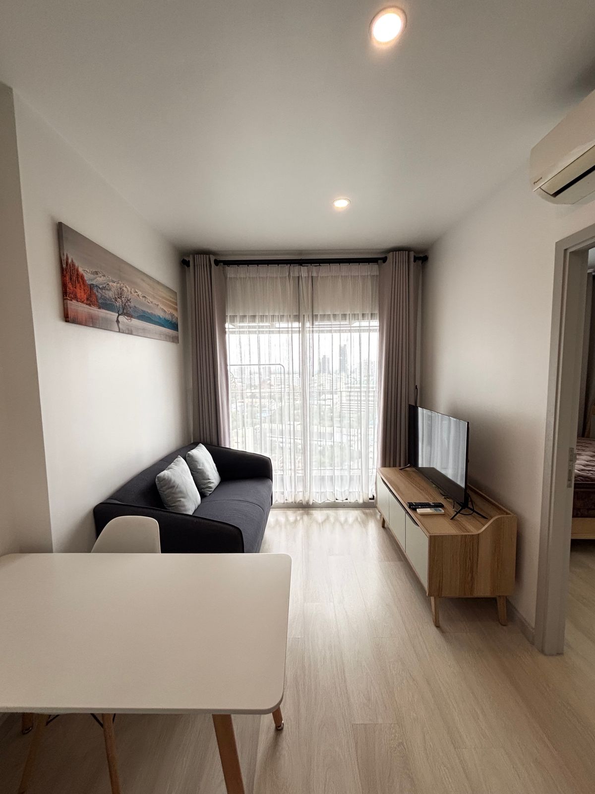 For RentCondoSathorn, Narathiwat : 🏢 Rent: Night Bridge Prime Sathorn 🛏 Type: 1 bedroom 📏 Size: 24 sq.m. 💰 Price: 19,000 baht/month 📍 Location: City center, convenient transportation