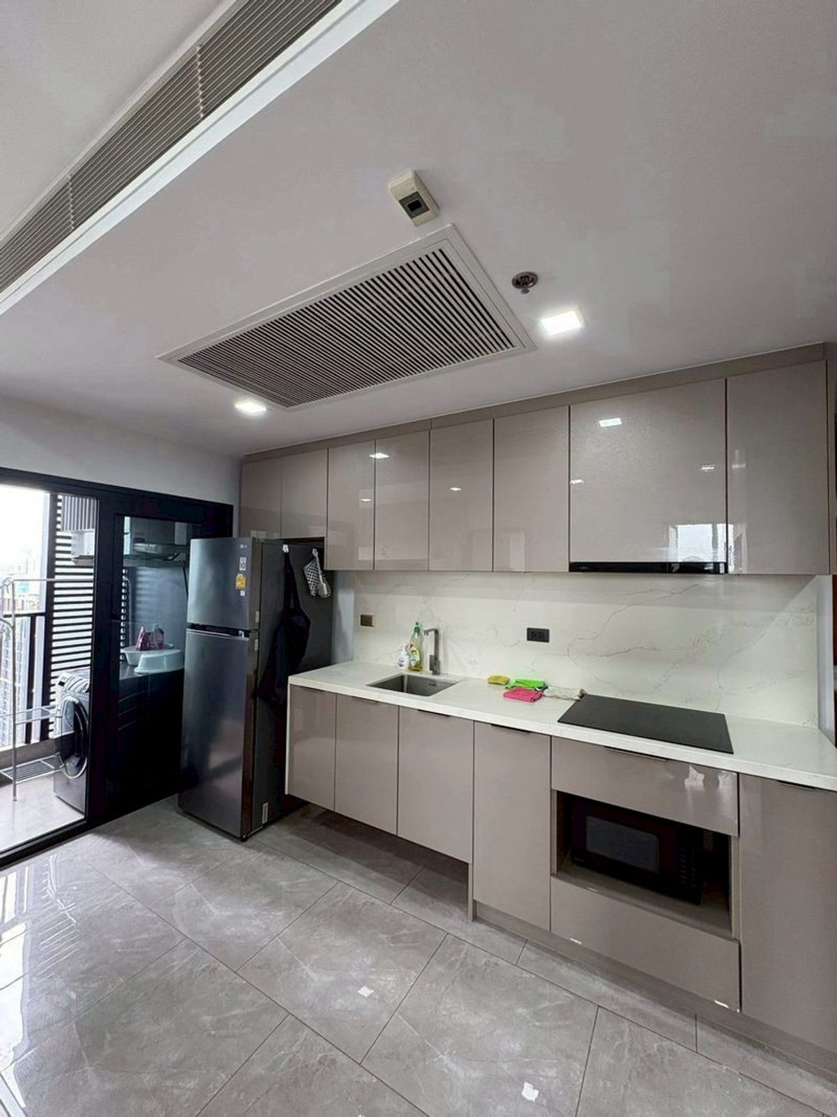 For RentCondoRama9, Petchburi, RCA : ✅ O9F120 ✅ Line : @p2nproperty