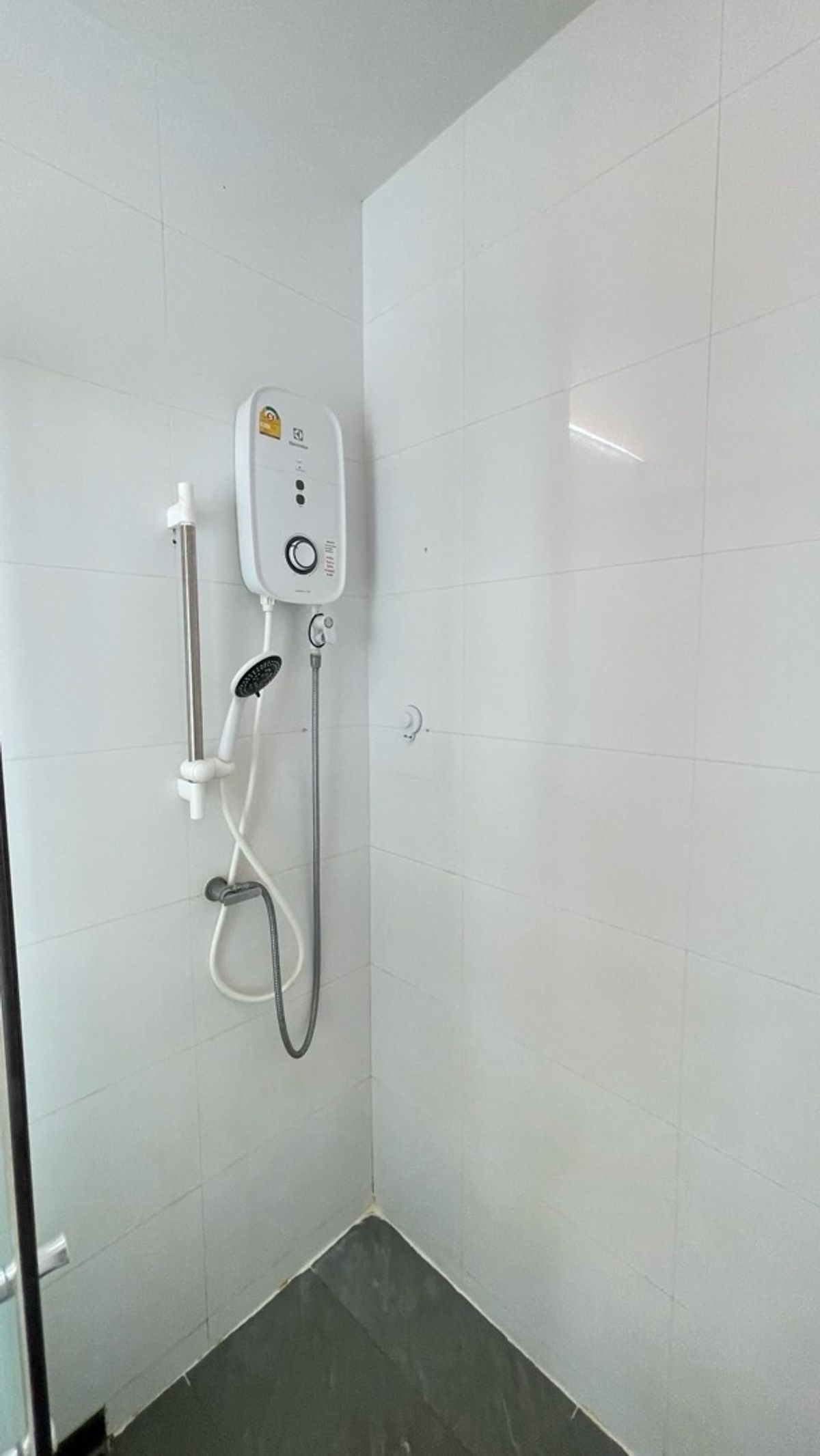 For RentCondoPattanakan, Srinakarin : Rent The Parkland Srinakarin (The Parkland Srinakarin)  🛏️ 2 bedrooms 🛁 2 bathrooms 🛋️ 1 living room size 66 sqm. Floor 8, B ⛲️ City View ✨ Price 17,000 baht ✨ There is a real video 📸