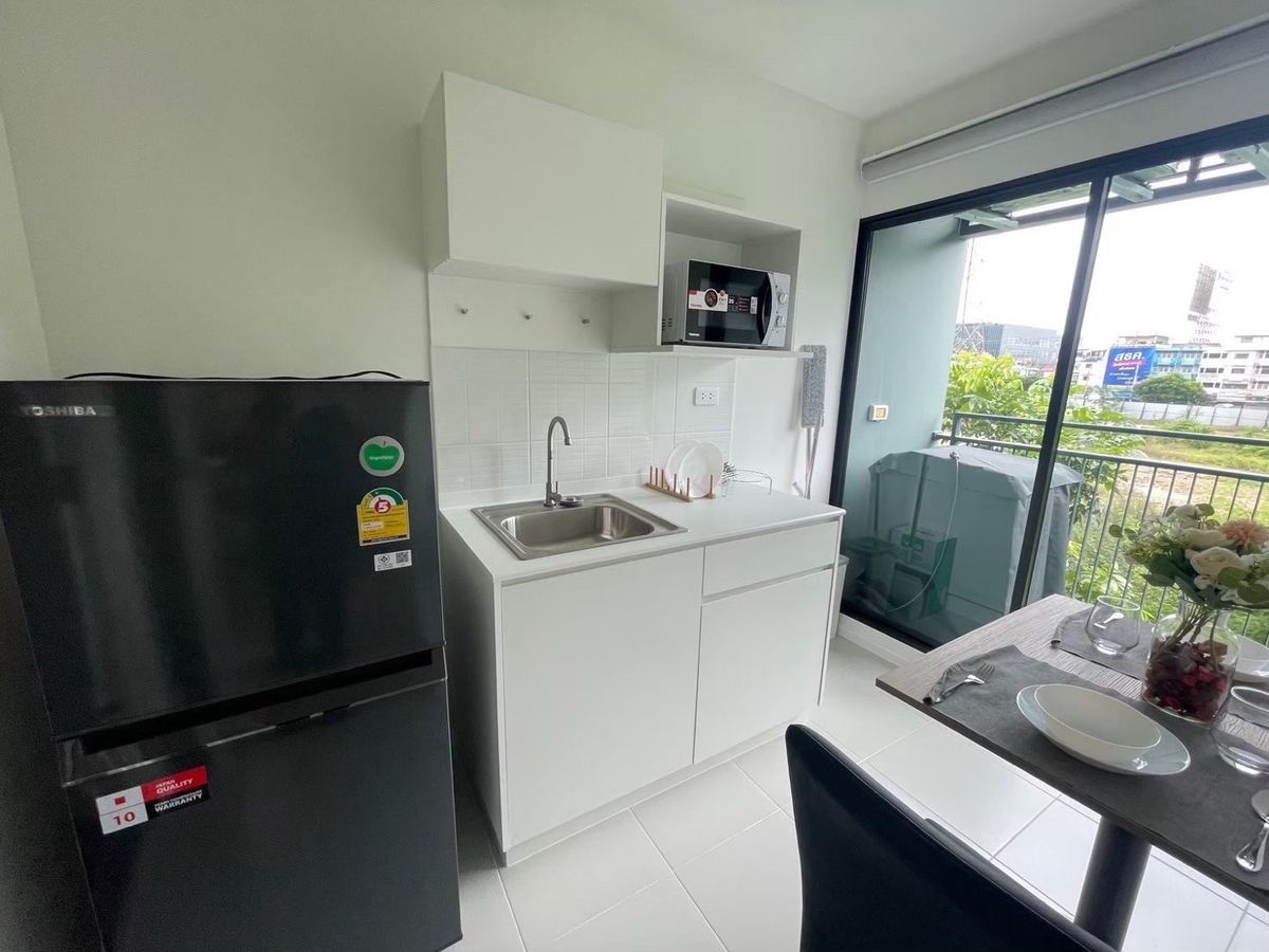 For RentCondoPattanakan, Srinakarin : Icondo Active Phatthanakan, 3rd floor, price 11,000 baht, beautiful new room, ready to stay