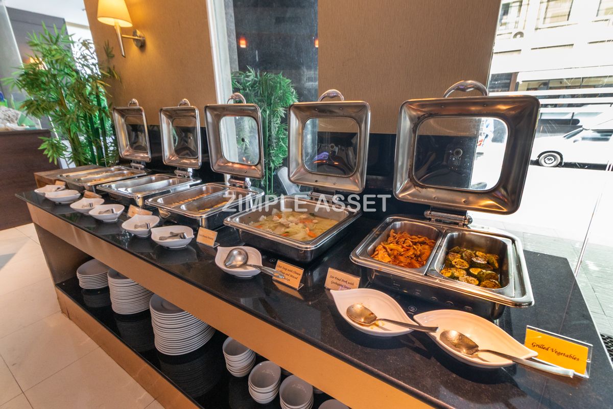 ให้เช่าสุขุมวิท อโศก ทองหล่อ : Line ID : @zimple_asset  เซอร์วิสอพาร์ทเมนท์ใจกลางสุขุมวิท23 อโศก ตกแต่งแบบฟูลเฟอร์นิท มีสระว่ายน้ำ ฟิตเนส ที่จอดรถ และรถบริการส่งที่BTS/MRT สามารถเช่าระยะสั้นได้ 