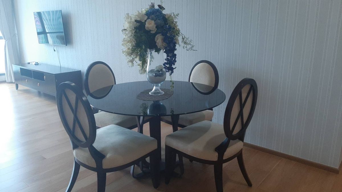 ให้เช่าคอนโดนานา : For rent Condo hyde Sukhuvmit 13 hight floor, 2bed (S03-1681) 