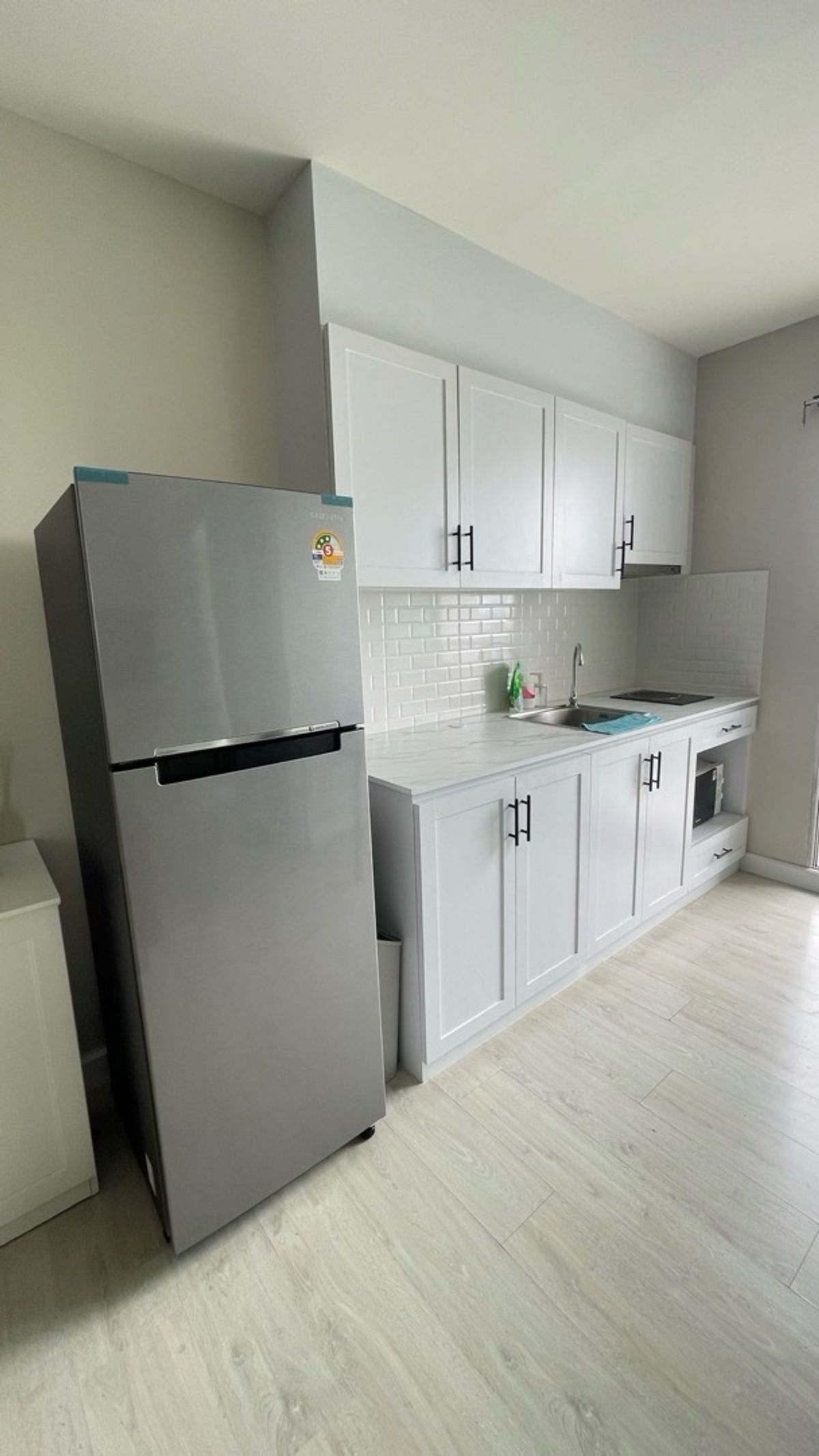 For RentCondoPattanakan, Srinakarin : Rent The Parkland Srinakarin (The Parkland Srinakarin)  🛏️ 2 bedrooms 🛁 2 bathrooms 🛋️ 1 living room size 66 sqm. Floor 8, B ⛲️ City View ✨ Price 17,000 baht ✨ There is a real video 📸