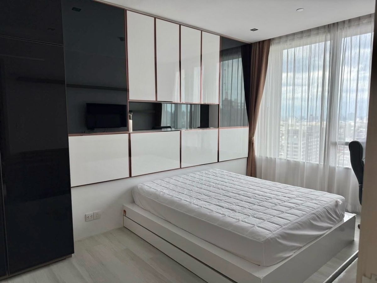 For RentCondoBang Sue, Wong Sawang, Tao Pun : 📍โครงการ : 333 Riverside (333 ริเวอร์ไซด์)
🚝 ใกล้ : MRT บางโพ 200 เมตร
💵 ราคาเช่า : 25,000 บาท / เดือน