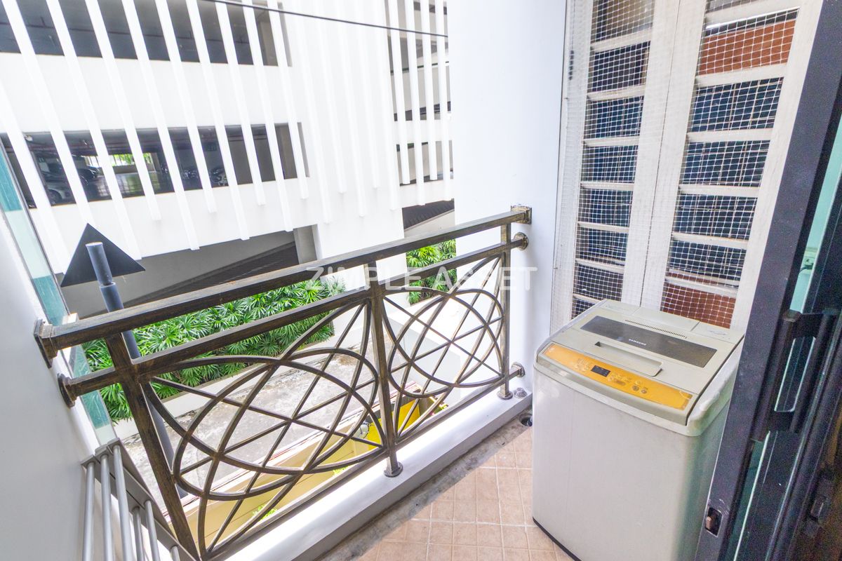 ให้เช่าสุขุมวิท อโศก ทองหล่อ : Line ID : @zimple_asset  เซอร์วิสอพาร์ทเมนท์ใจกลางสุขุมวิท23 อโศก ตกแต่งแบบฟูลเฟอร์นิท มีสระว่ายน้ำ ฟิตเนส ที่จอดรถ และรถบริการส่งที่BTS/MRT สามารถเช่าระยะสั้นได้ 