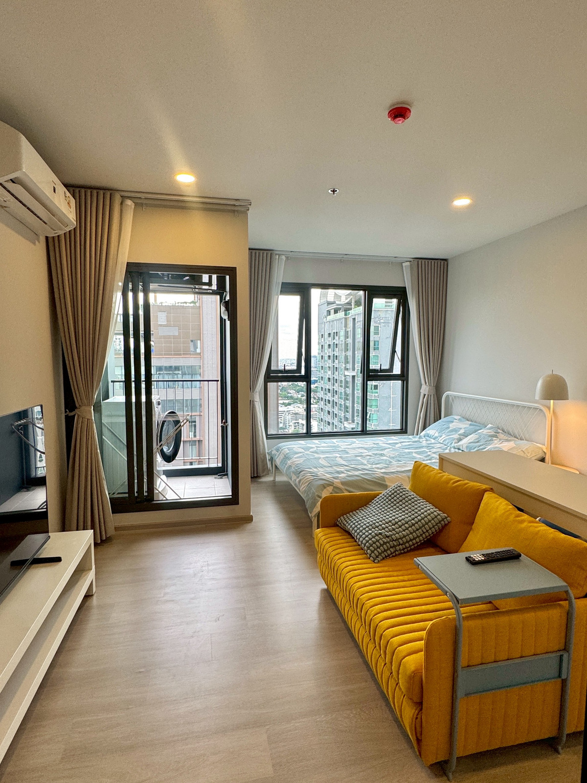 ให้เช่าคอนโดอ่อนนุช อุดมสุข : ให้เช่า  Aspire Onnut Station  ติดถนนสุขุมวิท ใกล้ BTS อ่อนนุช เพียง 200 ม