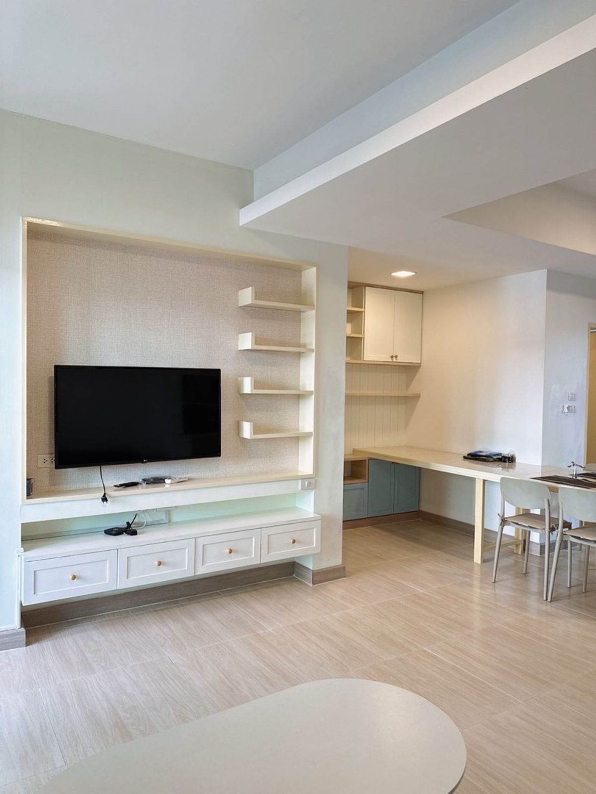 ให้เช่าทาวน์โฮมบางนา แบริ่ง ลาซาล : 💥ForRent💥 Indy Bangna-Ramkhamhang2 🏡 Near Mega Bangna only 10 minutes‼️Free WIFI 🛜 Fully Furnished ✨