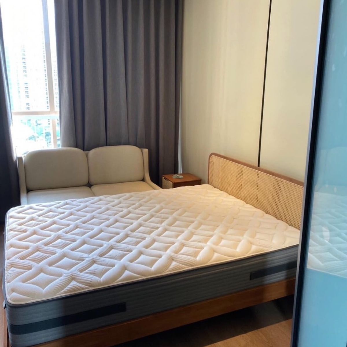 ขายคอนโดสุขุมวิท อโศก ทองหล่อ : ขายพร้อมผู้เช่า 🔥 𝙋𝙖𝙧𝙠 𝙊𝙧𝙞𝙜𝙞𝙣 𝙋𝙝𝙧𝙤𝙢 𝙥𝙝𝙤𝙣𝙜 🏢 Combined room ขนาด 56.96 ตร.ม. 💰 ราคา 11 ล้านบาท* เพียง 5 นาที BTS พร้อมพงษ์