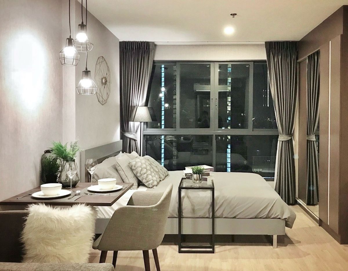 For RentCondoBangna, Bearing, Lasalle : 💥ForRent💥Ideo O2 🏙️ Near BTS Bangna , Bitec 💦 Swimming pool view 🫧Ready to move in ‼️ Fully Furnished ✨