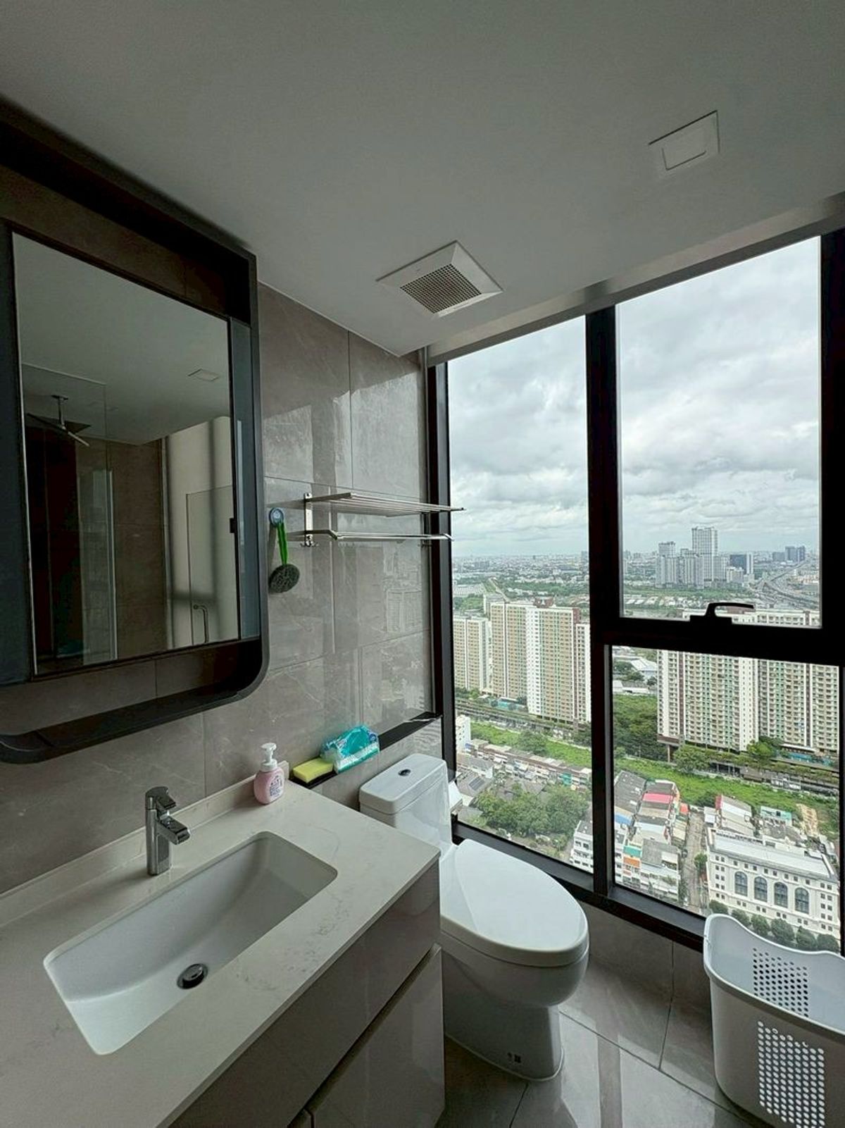 For RentCondoRama9, Petchburi, RCA : ✅ O9F120 ✅ Line : @p2nproperty