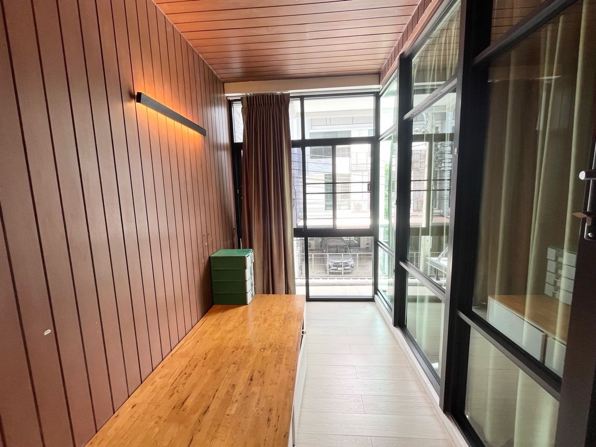 For SaleTownhomeBangna, Bearing, Lasalle : 📣 For sale, 3-story townhome, PLEX Bangna.Selling price 5,800,000 baht