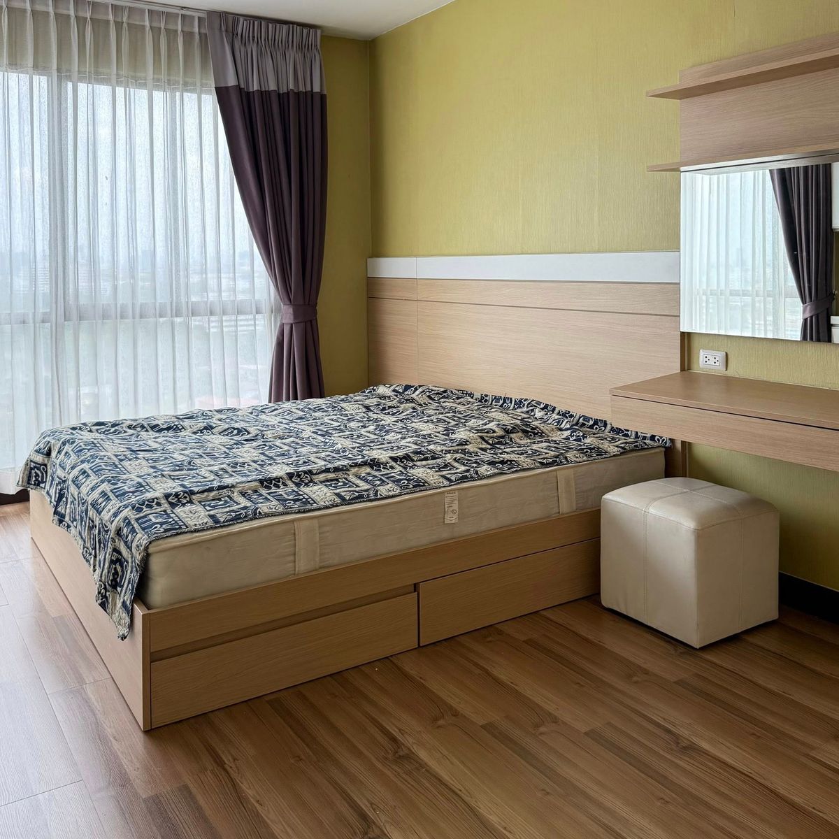 ให้เช่าคอนโดแจ้งวัฒนะ เมืองทอง : ปล่อยเช่าคอนโด เอกสิน เพลส ชั้น18     43 ตรม.   11,000