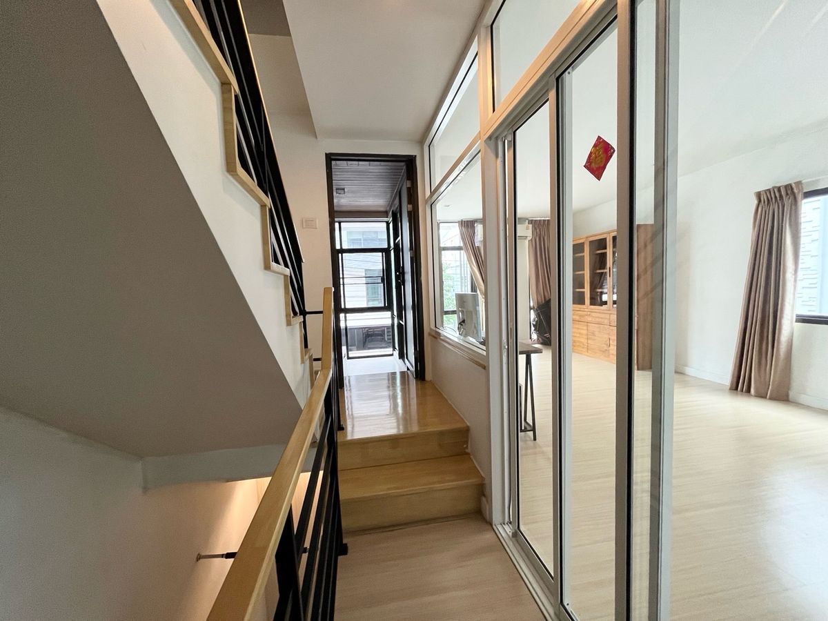 For SaleTownhomeBangna, Bearing, Lasalle : 📣 For sale, 3-story townhome, PLEX Bangna.Selling price 5,800,000 baht