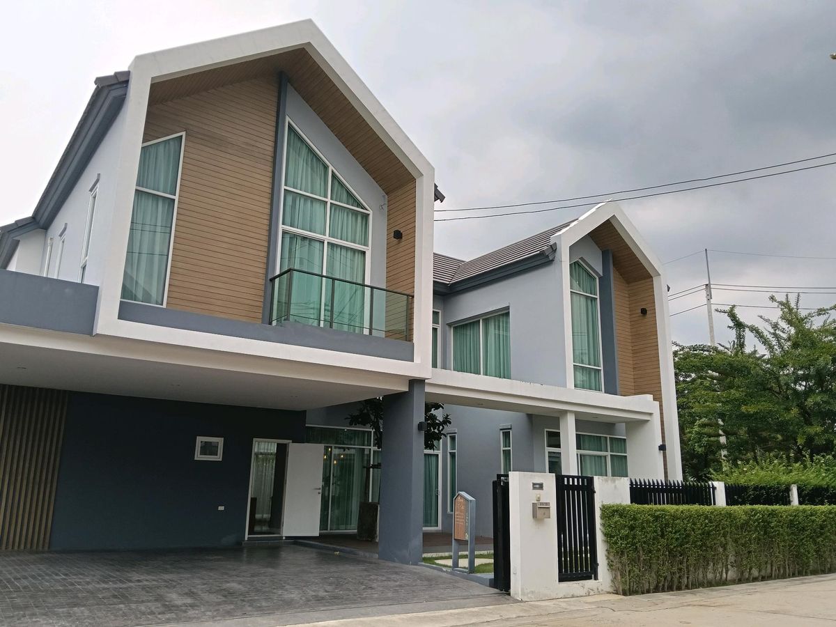 ขายบ้านปทุมธานี รังสิต ธรรมศาสตร์ : บ้านตัวอย่าง แต่งหรูพร้อมอยู่