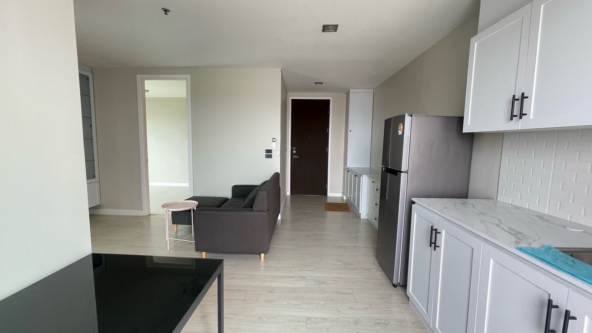 For RentCondoPattanakan, Srinakarin : Rent The Parkland Srinakarin (The Parkland Srinakarin)  🛏️ 2 bedrooms 🛁 2 bathrooms 🛋️ 1 living room size 66 sqm. Floor 8, B ⛲️ City View ✨ Price 17,000 baht ✨ There is a real video 📸