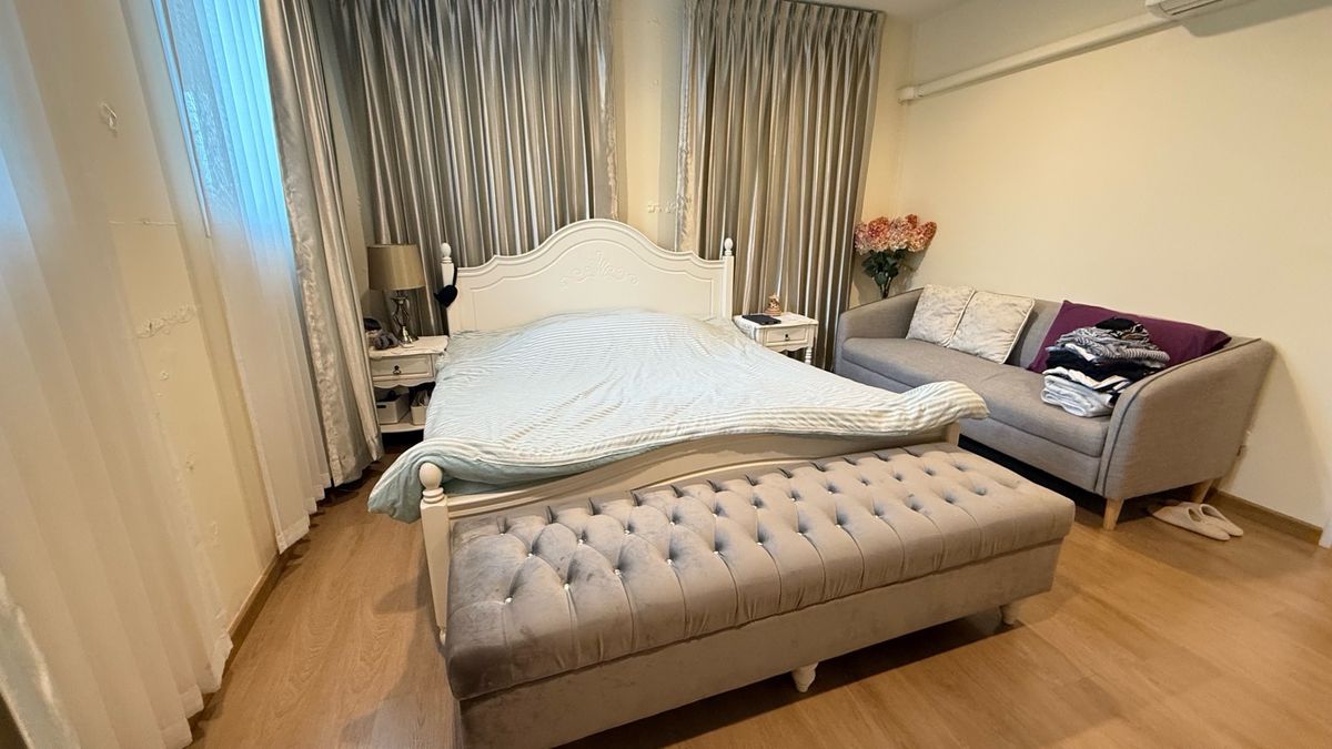 For SaleHouseBang Sue, Wong Sawang, Tao Pun : 🏡 Single house for sale Beautiful, angelic condition, Prachachuen Soi 6 (Soi Chotisati), 16.9 million baht. ✨ Big house, warm atmosphere. Ready to move in immediately.📍 Good location, convenient travel, near Prachachuen. Details of the house	• Land si