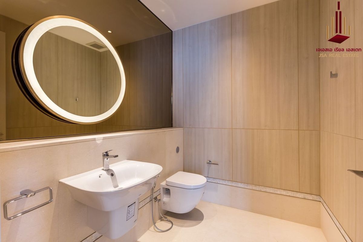 ขายคอนโดวิทยุ ชิดลม หลังสวน : ✨ For Sale: Baan Sindhorn Condo ✨  💰 Only 38,500,000 THB