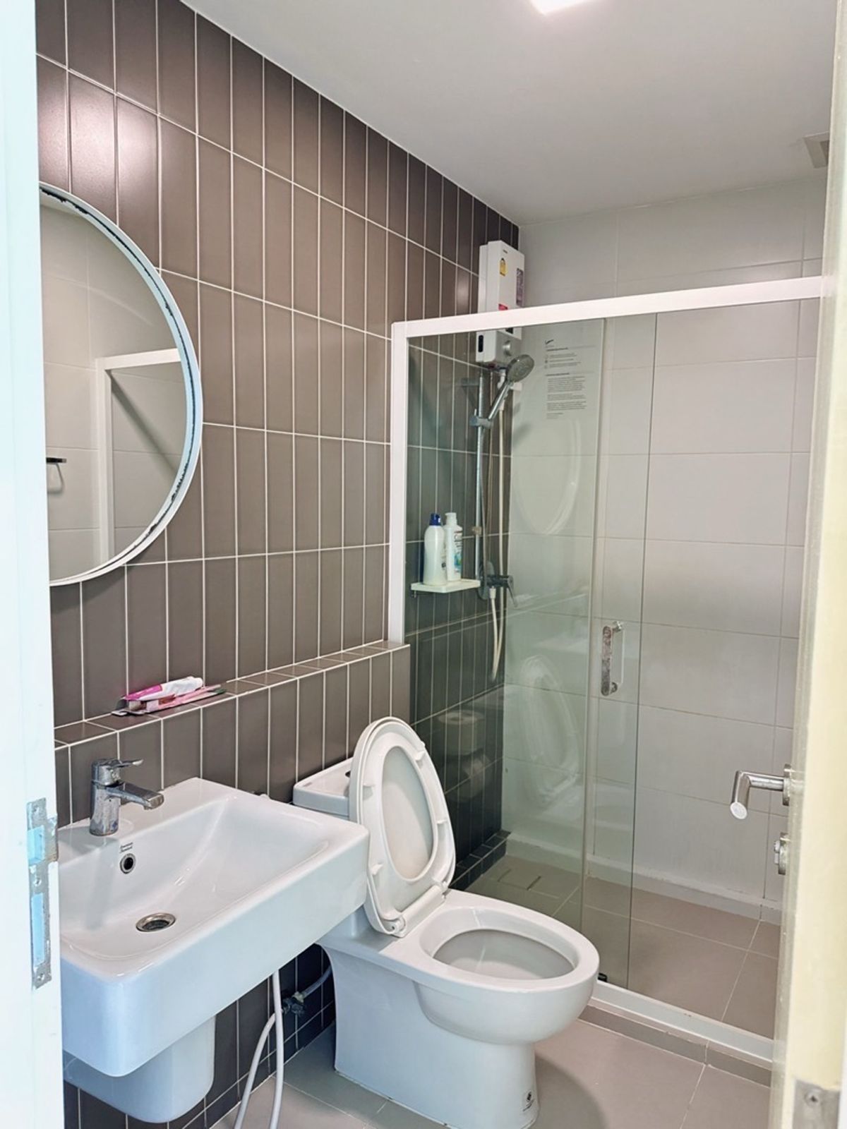 ให้เช่าทาวน์โฮมบางนา แบริ่ง ลาซาล : 💥ForRent💥 Indy Bangna-Ramkhamhang2 🏡 Near Mega Bangna only 10 minutes‼️Free WIFI 🛜 Fully Furnished ✨