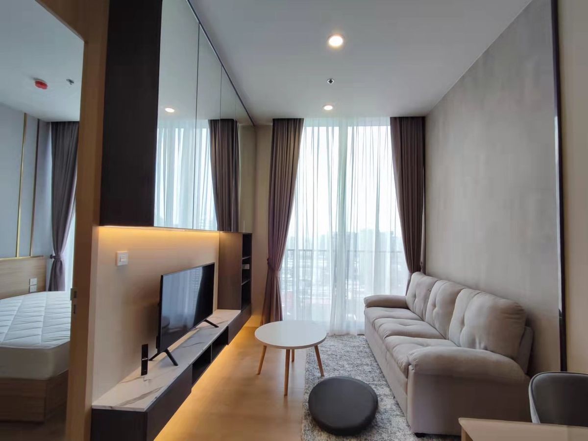 For RentCondoSukhumvit, Asoke, Thonglor : NOBLE BE19 condo for rent, complete, ready to approach, BTS, Asoke and many department stores !!