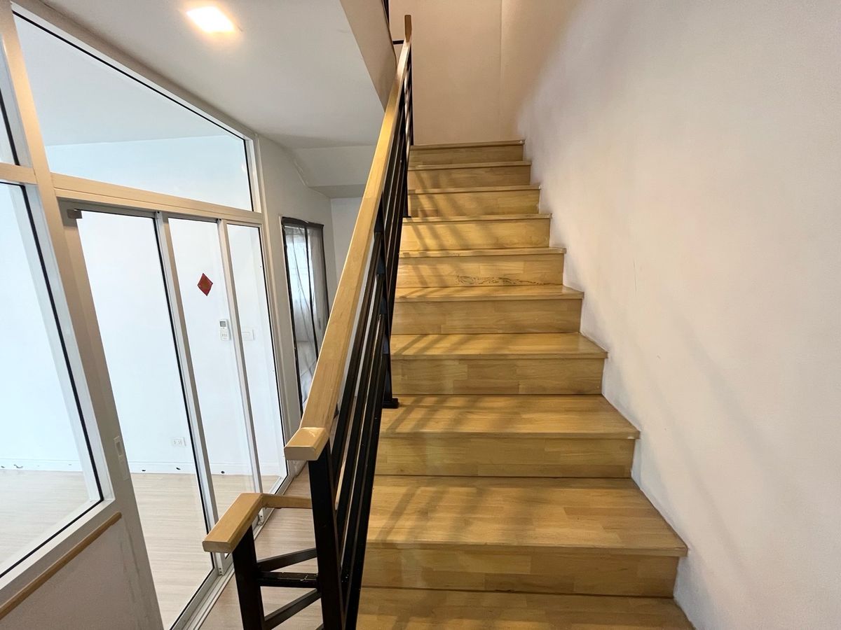 For SaleTownhomeBangna, Bearing, Lasalle : 📣 For sale, 3-story townhome, PLEX Bangna.Selling price 5,800,000 baht