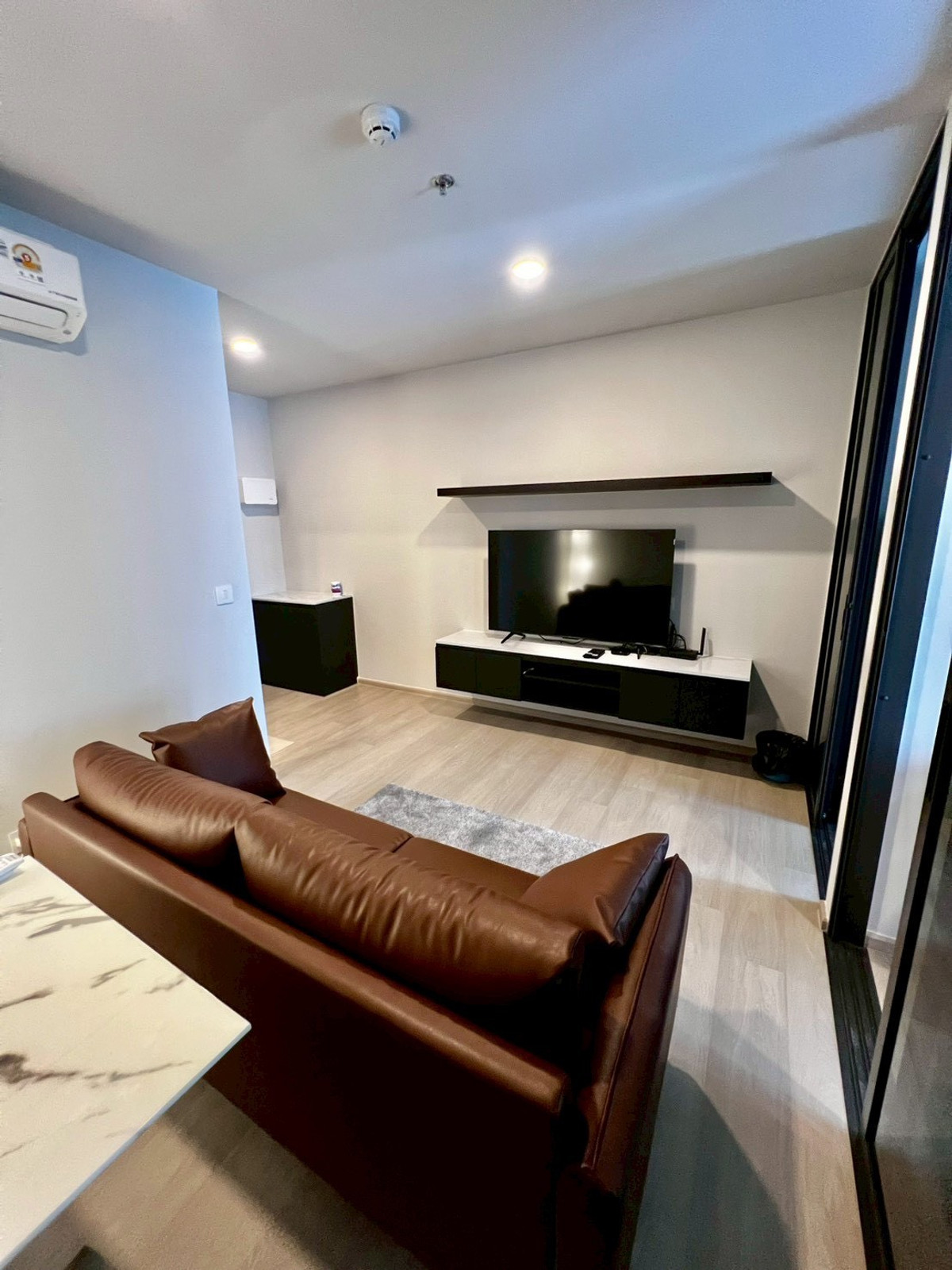 ให้เช่าคอนโดอ่อนนุช อุดมสุข : ให้เช่า  Aspire Onnut Station  ติดถนนสุขุมวิท ใกล้ BTS อ่อนนุช เพียง 200 ม