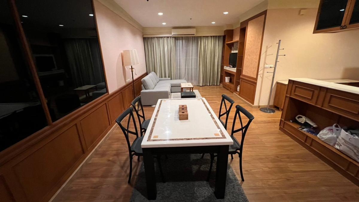 For SaleCondoRatchathewi,Phayathai : 03/04/2026, Outstanding condo in the heart of Ratchathewi!
2 bedrooms, 98 sqm, only 350 m to BTS. 0642748883